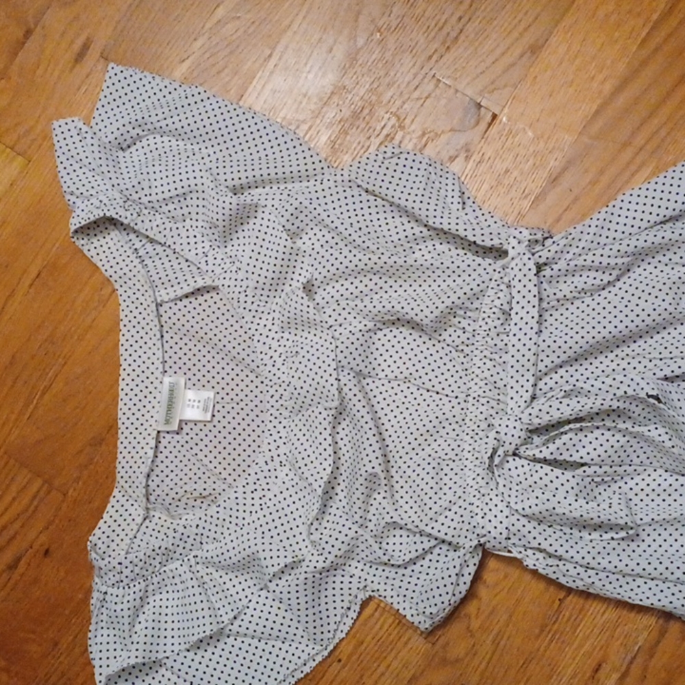 Maternity sleeveless ruffled size medium shirt